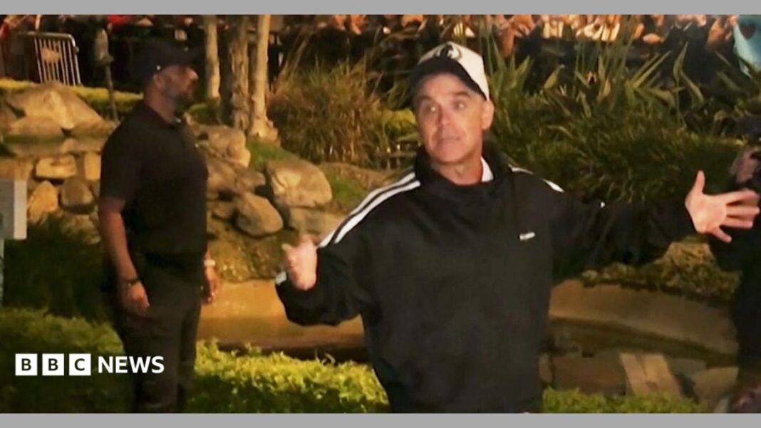 Watch: Robbie Williams’ surprise singalong after Peru gig cancelled image
