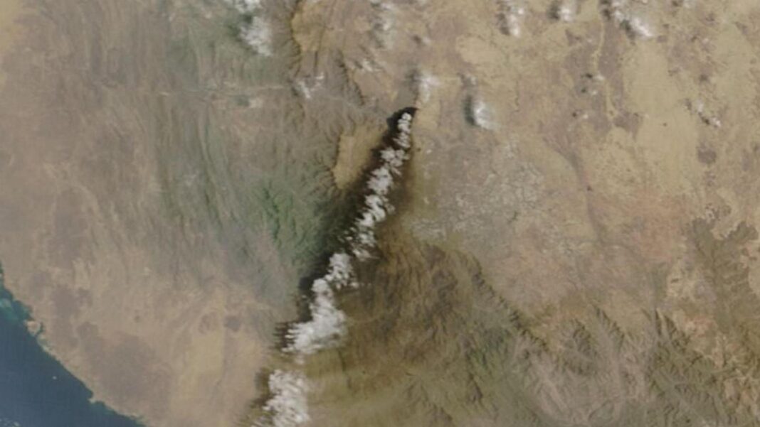 Saudi Arabia vows to respond after Houthis attack cities and energy facilities A satellite image shows smoke rising from the Saudi Aramco bulk plant in Abha, Saudi Arabia, after what the Saudi-led coalition in Yemen said were missile and drone attacks by Yemen's Iran-backed Houthi movement (8 September 2026)