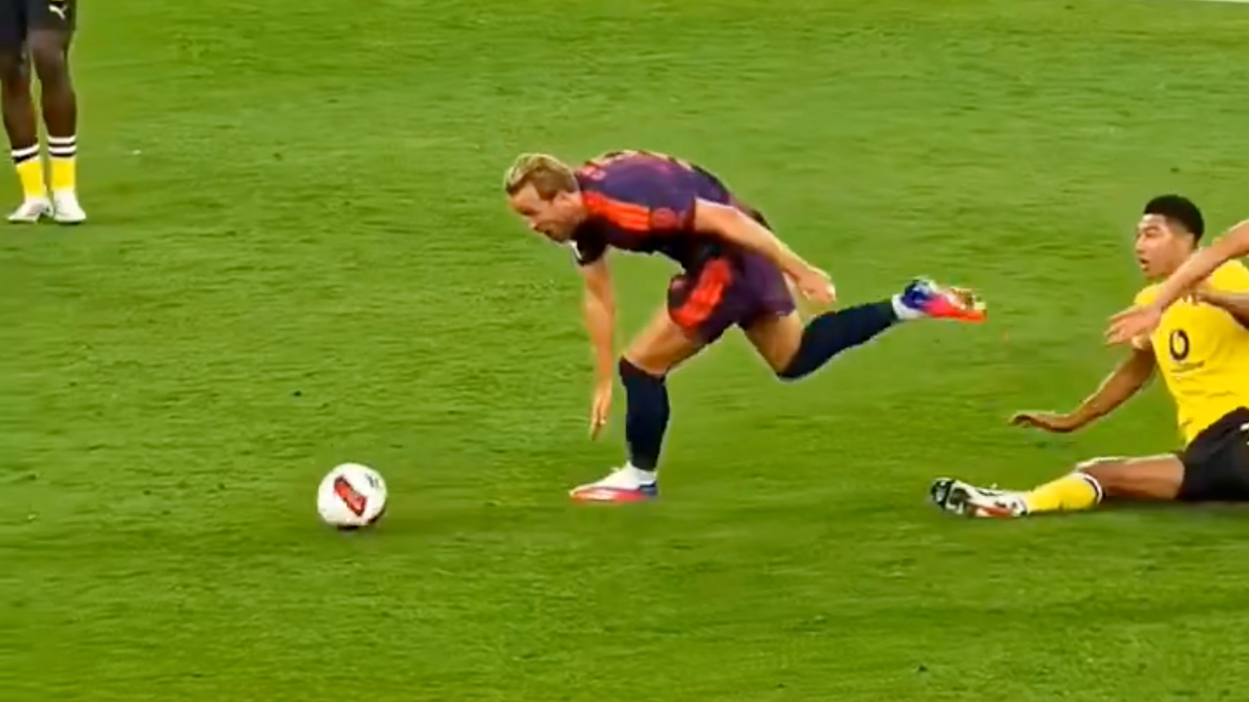 A play-by-play photo gallery of Harry Kane's impressive dribble from in his own half against Borussia Dortmund in this season's Super Cup win.
