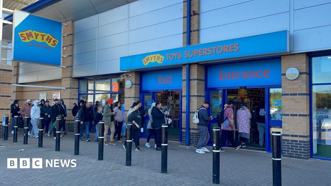 Pokémon fans queue for 30th anniversary release image