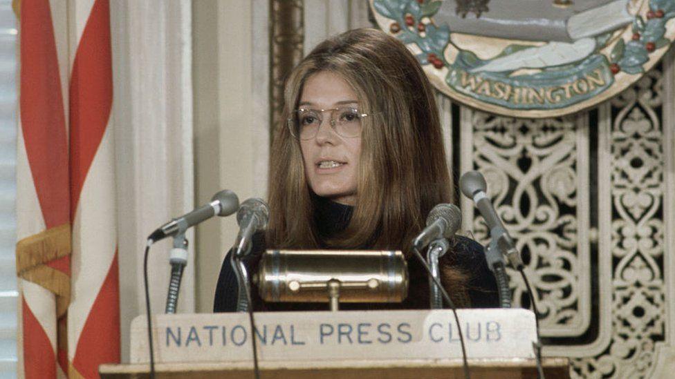 Gloria Steinem speaking at the National Press Club