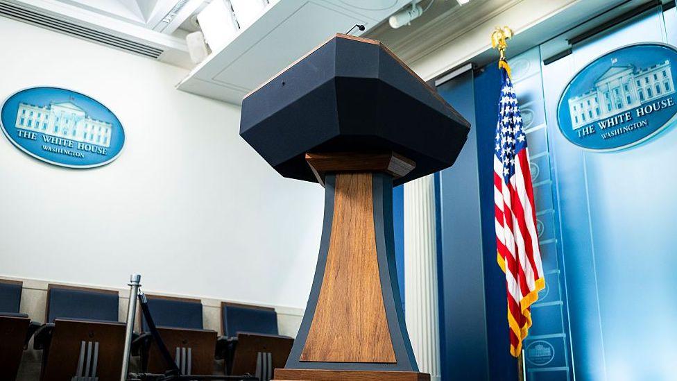 Lecturn in White House briefing room