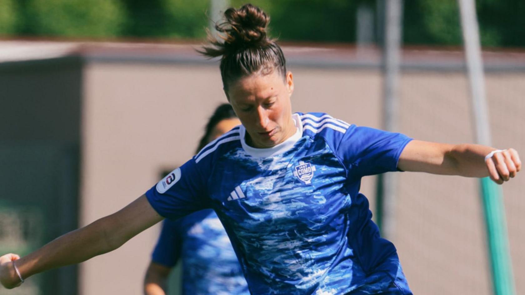 Como 1907 forward Roberta Picchi in action during a game