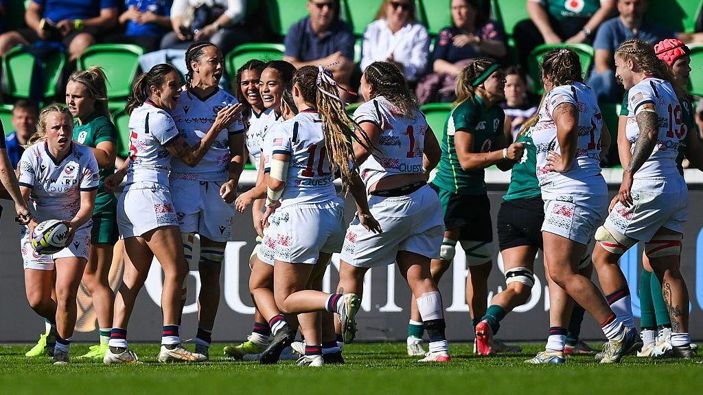 USA celebrate try
