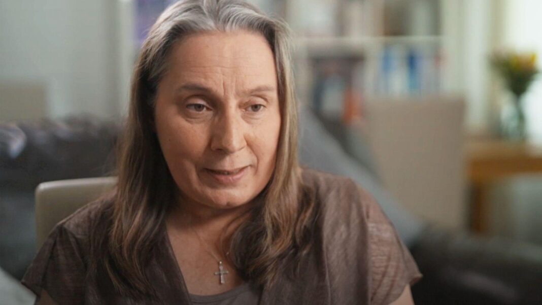 NHS trust to review 4,500 breast cancer cases after unnecessary surgeries found Denise Howarth has long hair and is looking to the right, off camera