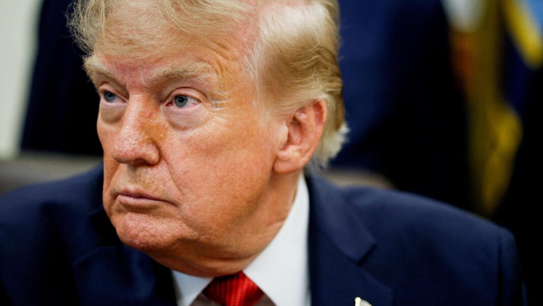 Major US outlets boycott shared Trump coverage in protest at media ban Trump