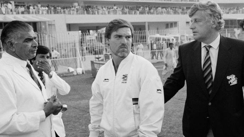 Mike Gatting and Shakoor Rana