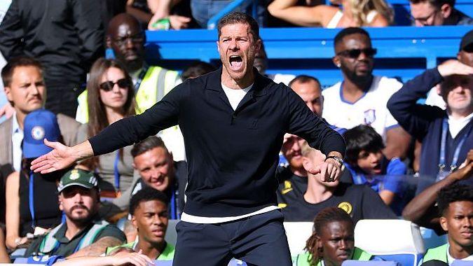 Chelsea manager Xabi Alonso on the touchline at Stamford Bridge