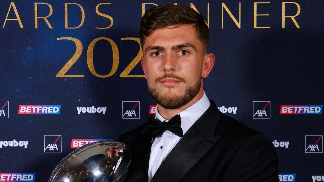 Wigan’s O’Neill wins Man of Steel award Brad O'Neill of Wigan Warriors poses with a trophy at the RFL Awards dinner