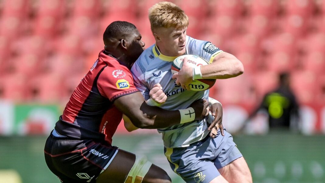 Tommy O'Brien is tackled by Batho Hlekani