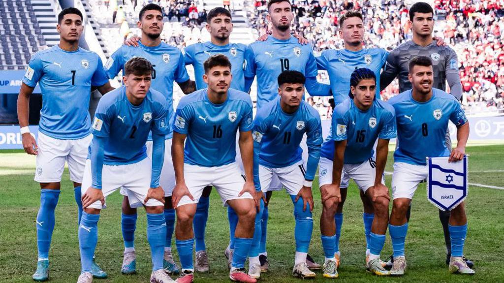 Israel's squad poses for a team photo at the U20 World Cup