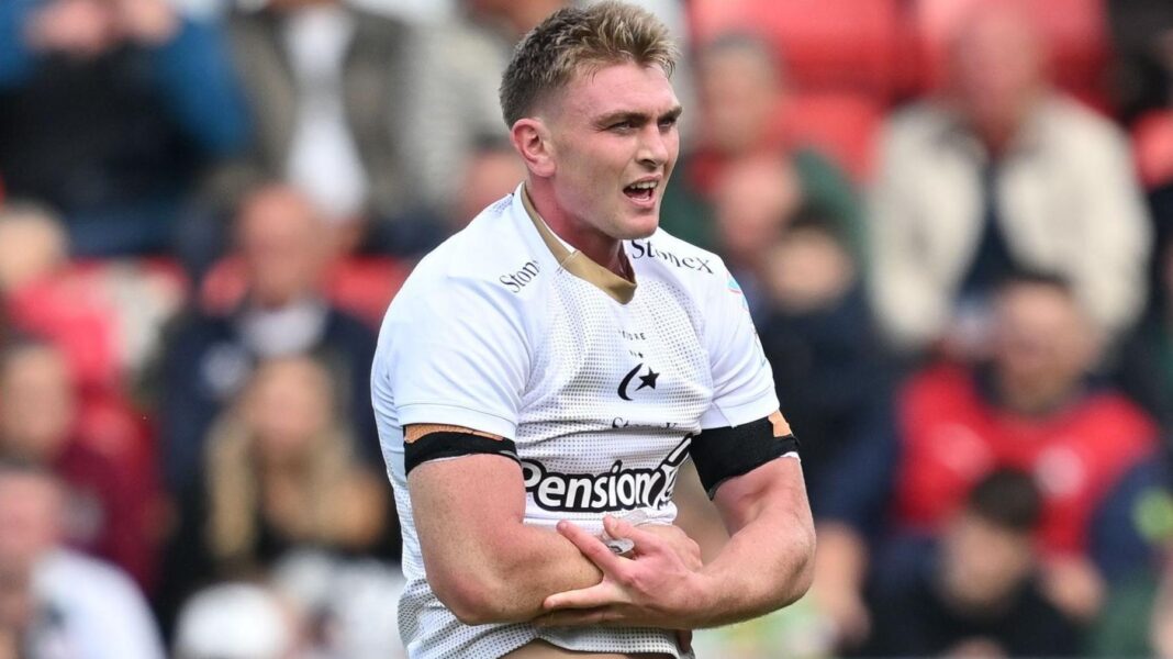 Saracens boss Venter skips more media duties Olly Hartley holds his arm as he comes off injured