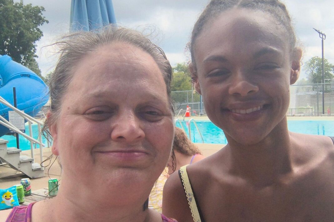 Mother demands answers, weeks after black woman found hanging from Mississippi tree A selfie taken by Christy Spivey of her and her daughter Tasia Fortune