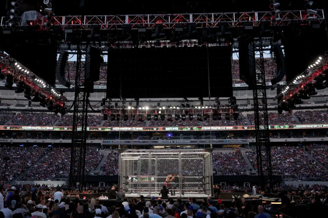 Former WWE Champion suffers major loss in a steel cage; Months of rivalry comes to an end Former WWE Champion suffers major loss in a steel cage; Months of rivalry comes to an end