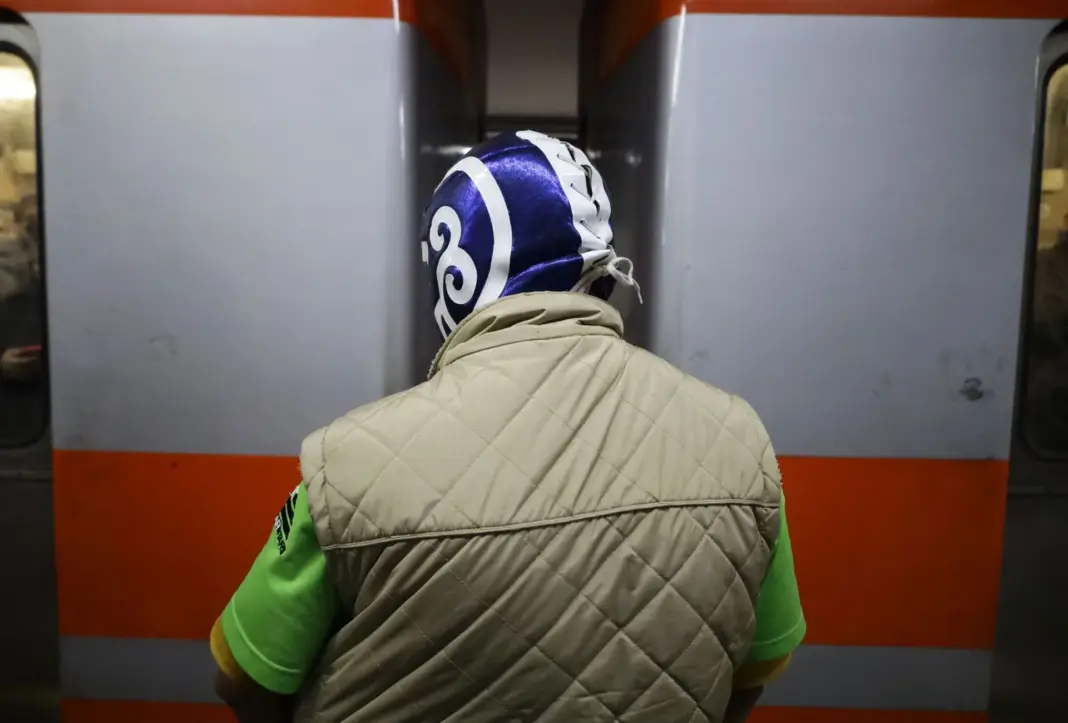 WWE Subtly Reveals Identity of Masked RAW Star WWE Subtly Reveals Identity of Masked RAW Star