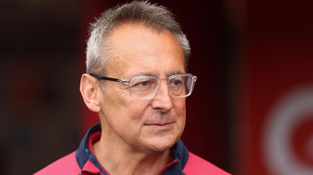 Scarlets ready to ‘come out fighting’ with future at stake Nigel Davies in Scarlets kit