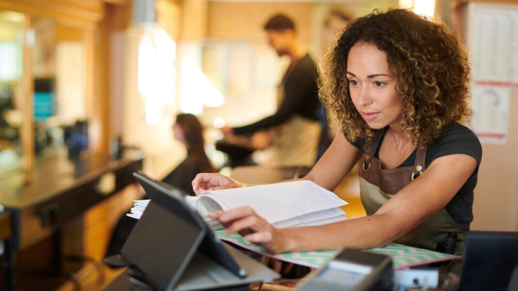 How to do bookkeeping as a small business image