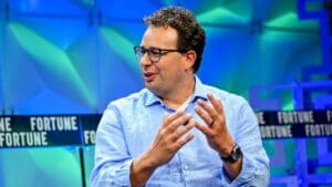 Musk and Altman back Anthropic chief’s call to slow AI race Dario amodei