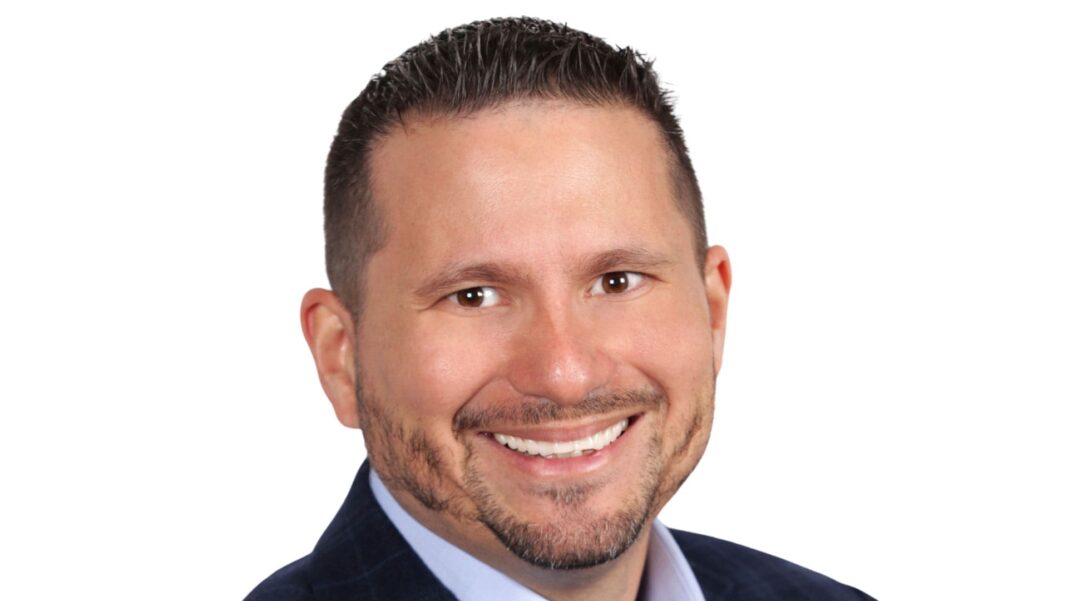 Robert Flores: Building a Bridge Between Residential and Commercial Real Estate in Florida image