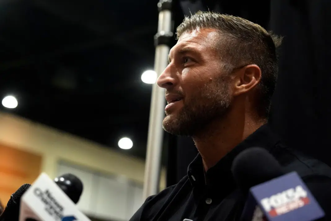 Tim Tebow faces explosive “scam” accusation from Pablo Torre over CFB legend’s involvement with controversial Christian organization Tim Tebow faces explosive “scam” accusation from Pablo Torre over CFB legend’s involvement with controversial Christian organization