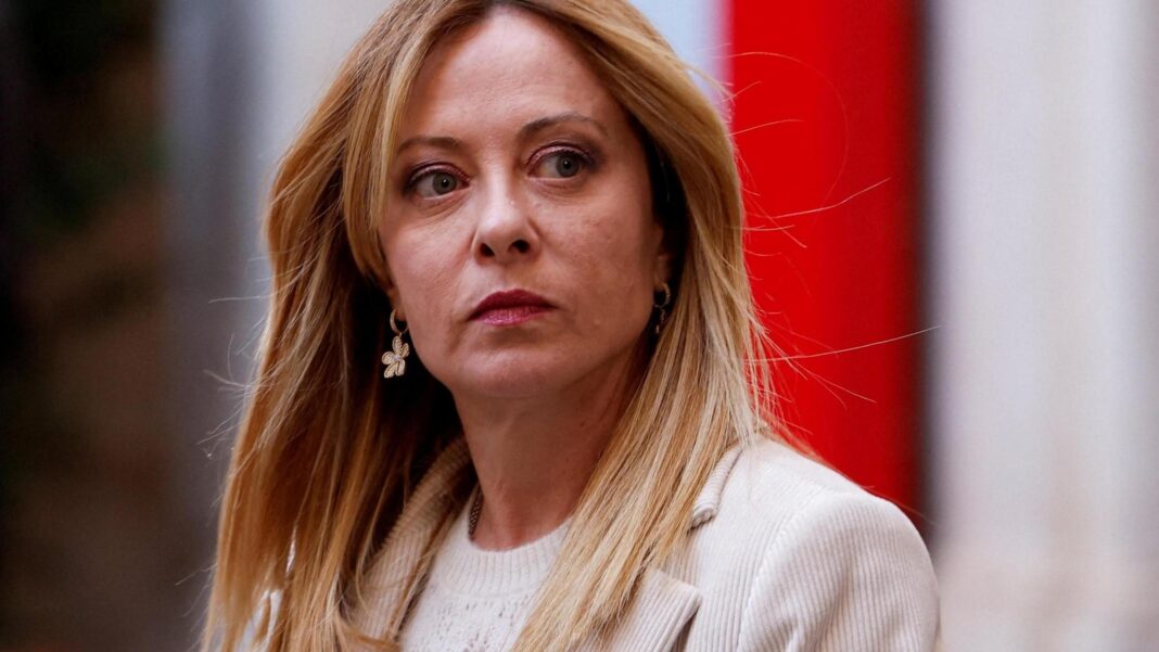 Hundreds of thousands expected in Paris for Pope’s visit Italian Prime Minister Giorgia Meloni looks on