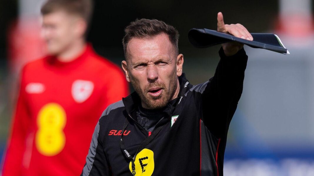 Questions about Wales form not unfair – Bellamy Craig Bellamy points during Wales training
