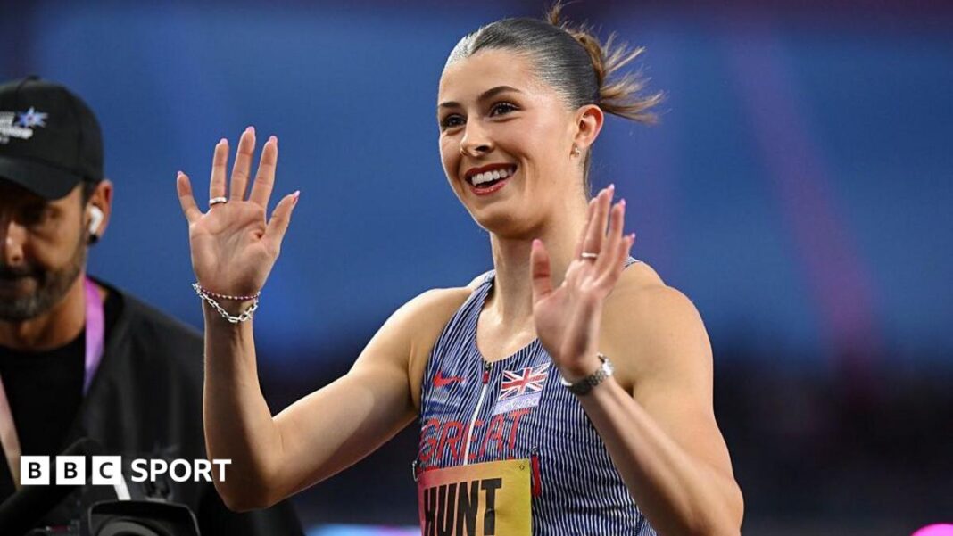 ‘This is what women in sport look like’ – Hunt responds to Sweeney advert ‘This is what women in sport look like’ – Hunt responds to Sweeney advert