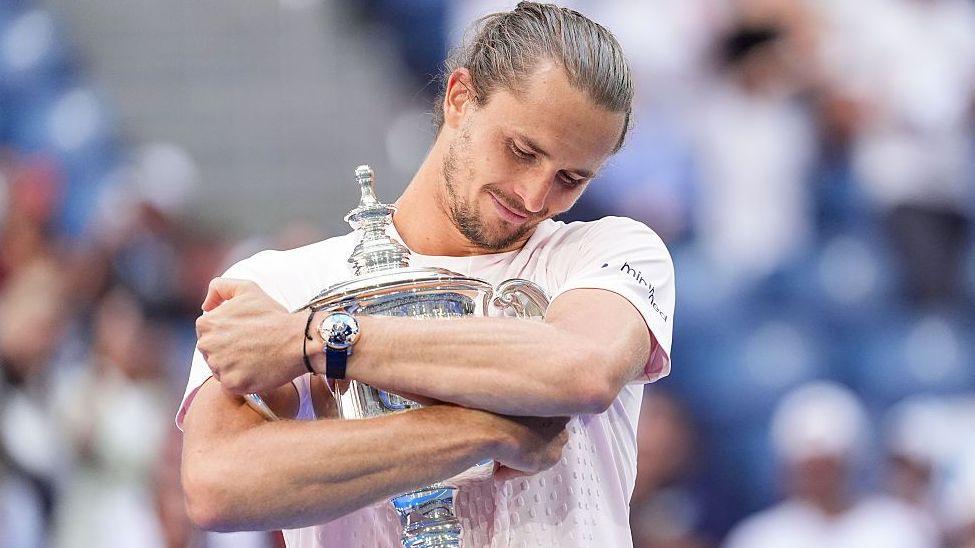 Alexander Zverev celebrates winning the US Open