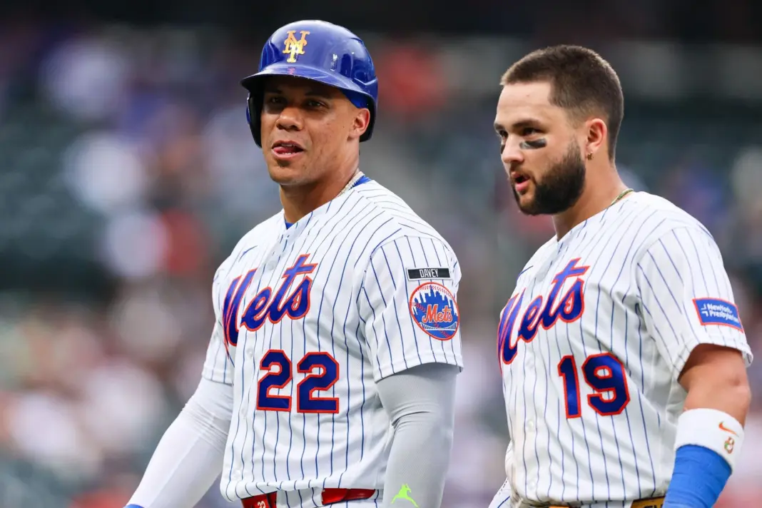 “Pathetic”; “Bermuda Triangle of baseball” – Fans rip Francisco Lindor, Juan Soto, Bo Bichette after ball drops between the $1.232B trio for a double “Pathetic”; “Bermuda Triangle of baseball” – Fans rip Francisco Lindor, Juan Soto, Bo Bichette after ball drops between the $1.232B trio for a double