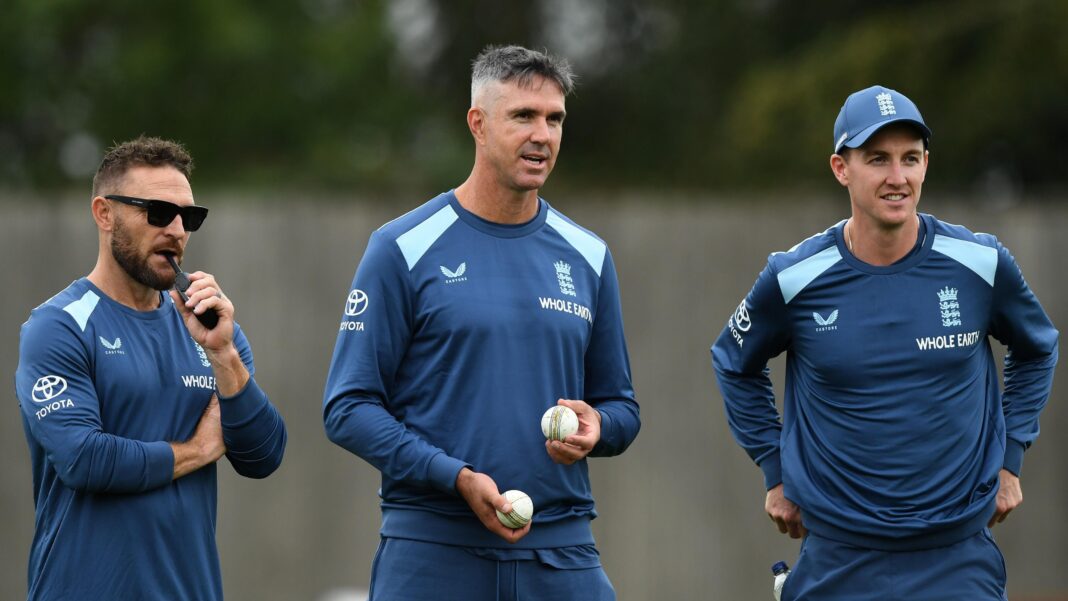 Back and loving it – Pietersen on his history, Brook & helping win the Ashes Brendon McCullum, Kevin Pietersen and Harry Brook during England training session
