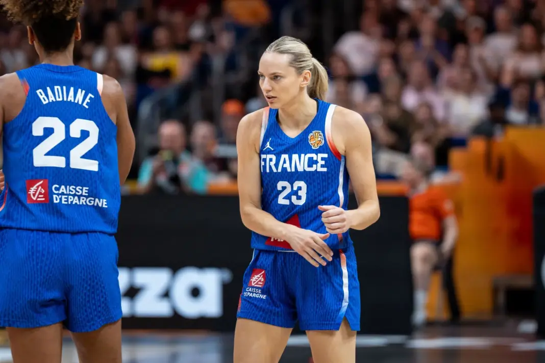 “Criminal How the Liberty Are Wasting a Shooter Like Marine Johannès”: Fans Question NY’s Use of French Star Amid Explosive World Cup Performances “Criminal How the Liberty Are Wasting a Shooter Like Marine Johannès”: Fans Question NY’s Use of French Star Amid Explosive World Cup Performances