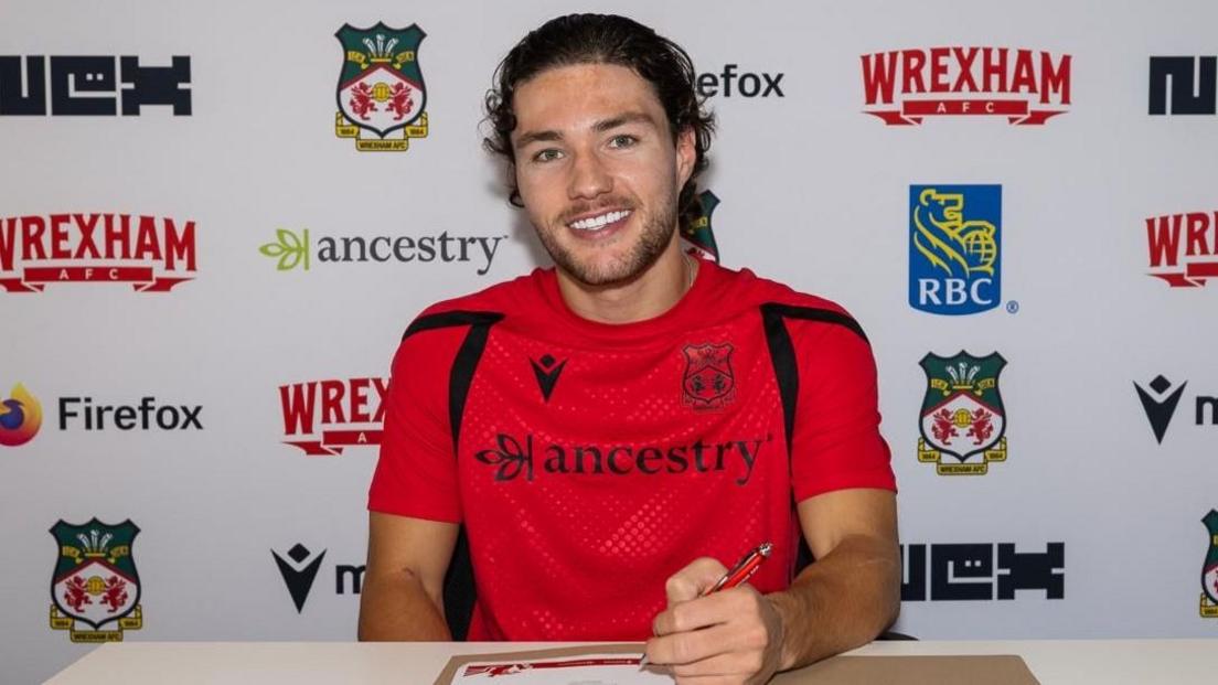 Wrexham's new signing Callum O'Hare