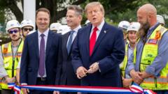 Major US outlets boycott shared Trump coverage in protest at media ban Major US outlets boycott shared Trump coverage in protest at media ban