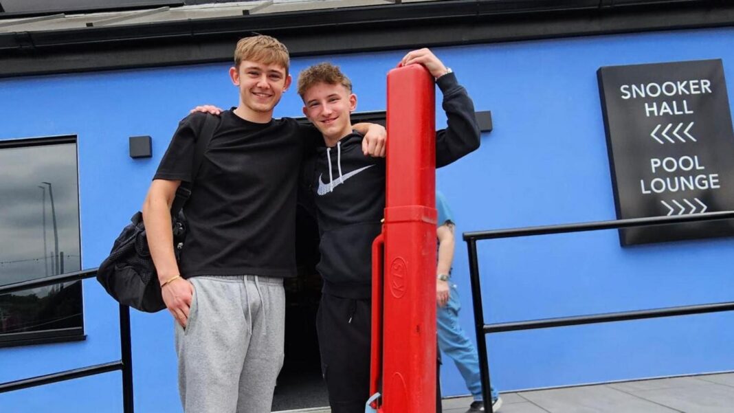 Allen extends tour absence with latest withdrawal Two players pose for a picture outside the Norther Snooker Centre in Leeds