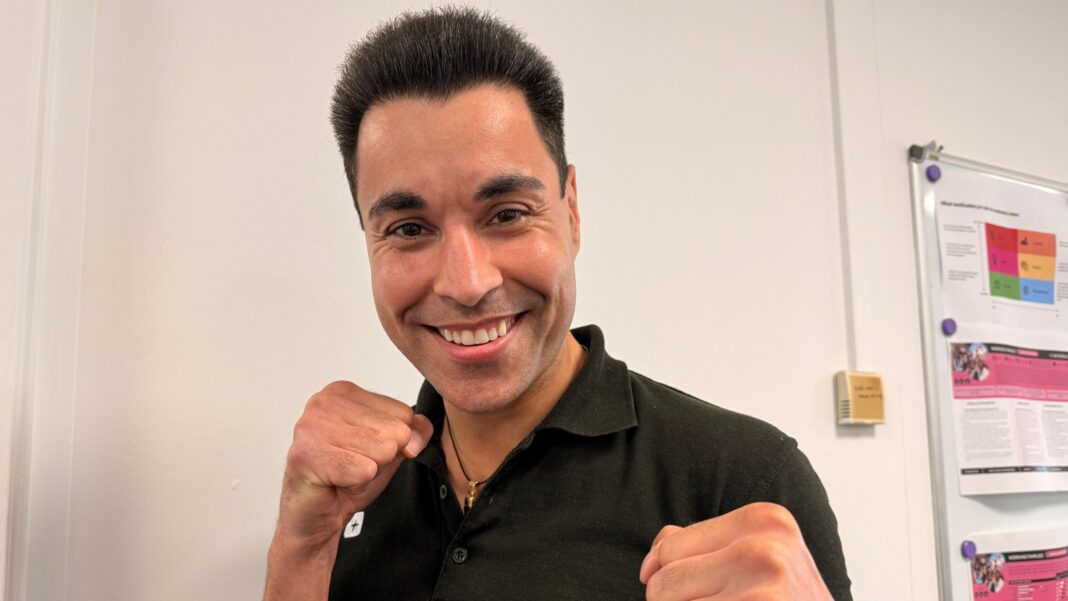 The man who would be king – the rise and fall of ‘the next Prince Naseem’ A man with black hair smiles for a photo while holding two hands up in a punchers' stance.