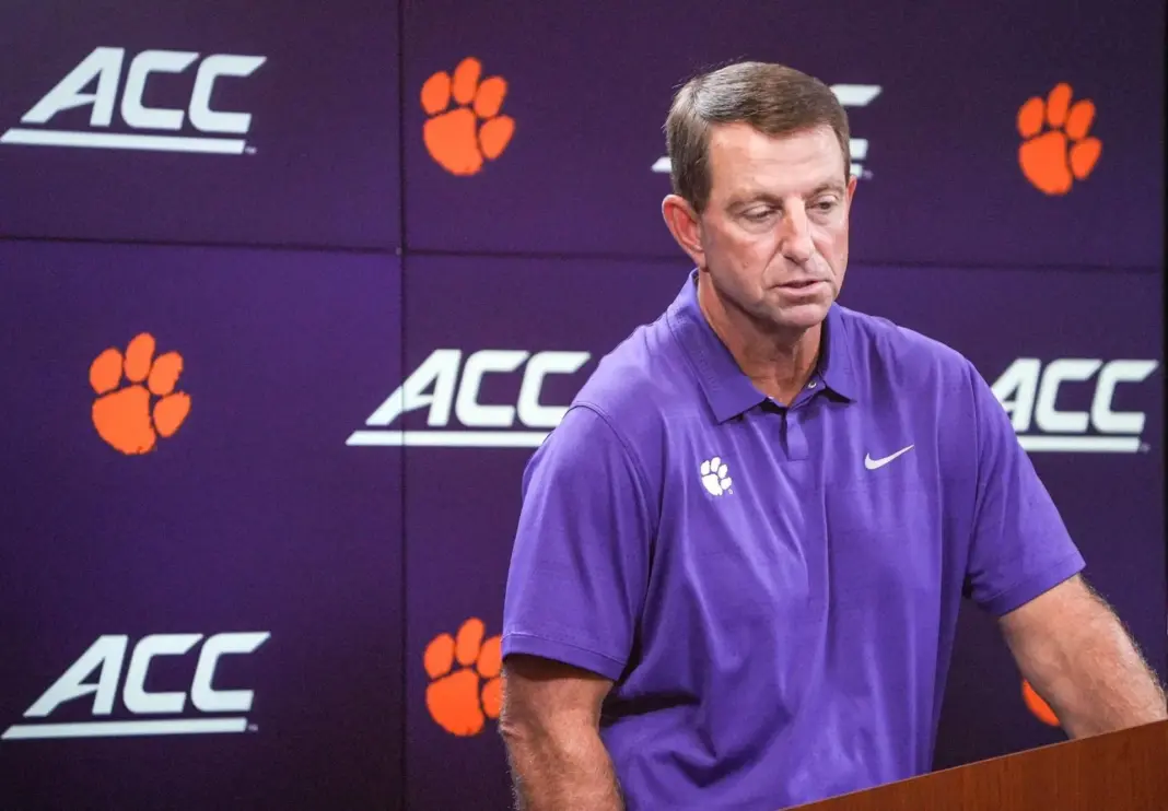 “Not answering questions like that”: Dabo Swinney bites off reporter’s head over Clemson roster construction amid crushing LSU loss “Not answering questions like that”: Dabo Swinney bites off reporter’s head over Clemson roster construction amid crushing LSU loss