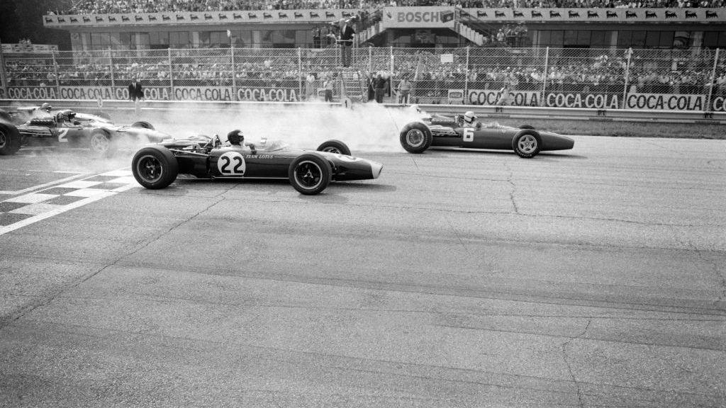 Ludovico Scarfiotti leads Jim Clark, Lotus, at the start during the Italian Grand Prix in 1966