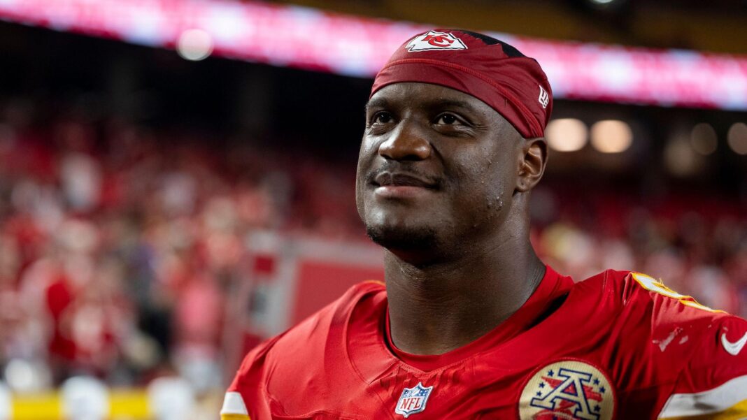 Walker stars for Chiefs as Swift & Cruise watch on Kenneth Walker