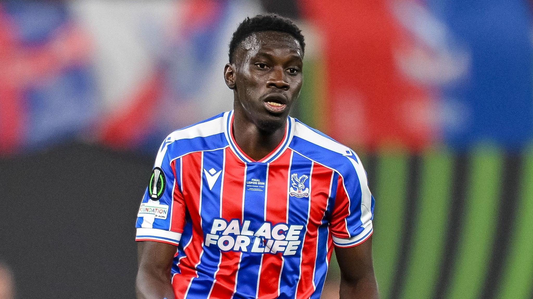 Ismaila Sarr playing for Crystal Palace