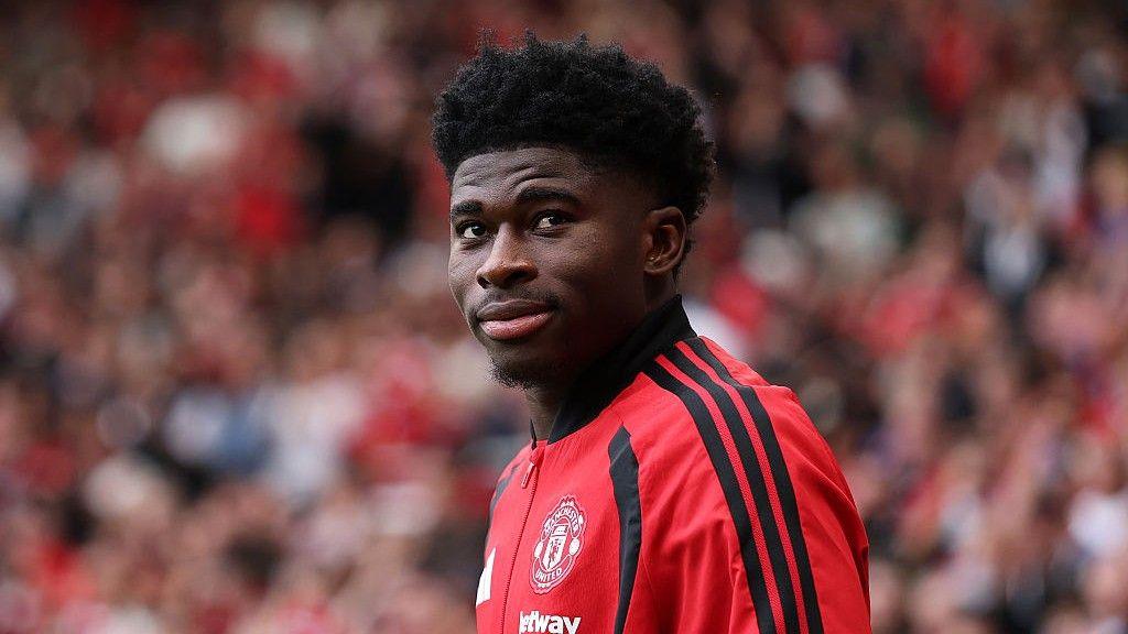 Manchester United midfielder Carlos Baleba