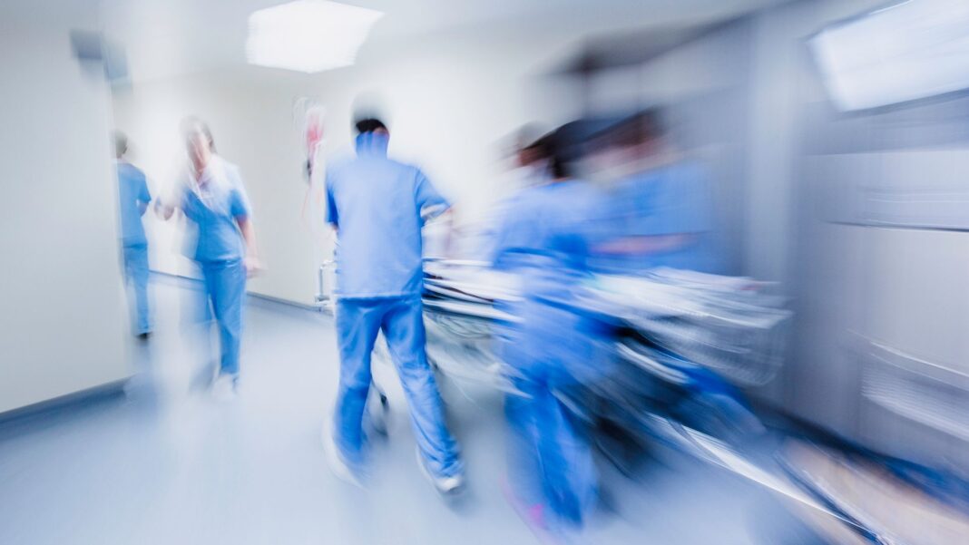Overcrowding in A&E linked to ‘hundreds of deaths a week’, study finds Skynews accident emergency 7360826