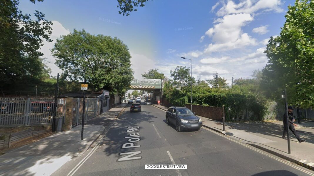 Cyclist killed in collision with moped as murder investigation launched Skynews north pole road north kensington 7362056