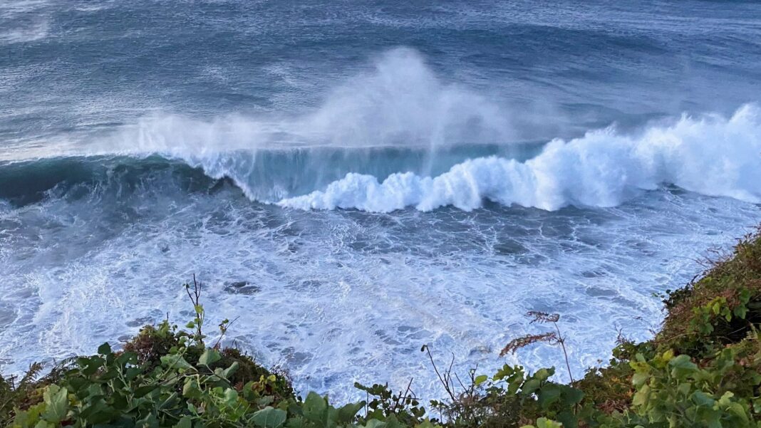 Skynews oceans waves azores 7358951
