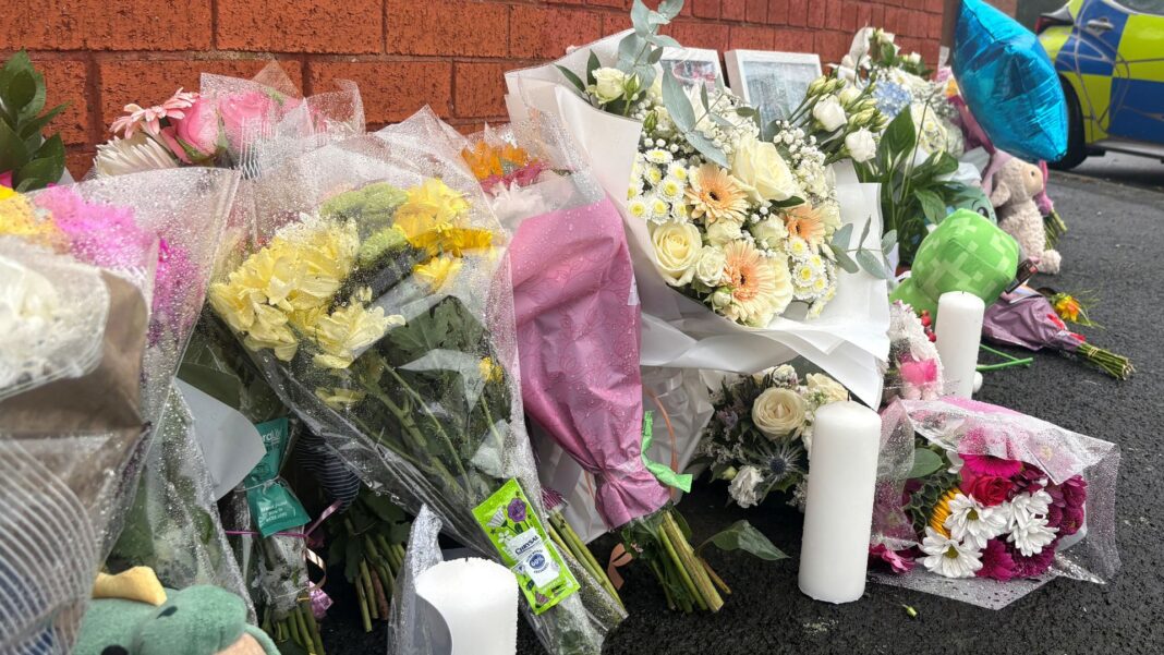 Skynews stone square tributes 7359226
