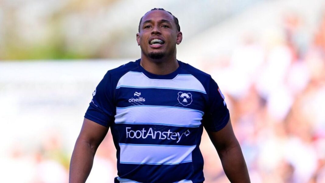 Bristol trio return as Leicester also tweak starting XV Gabriel Oghre walking on the pitch