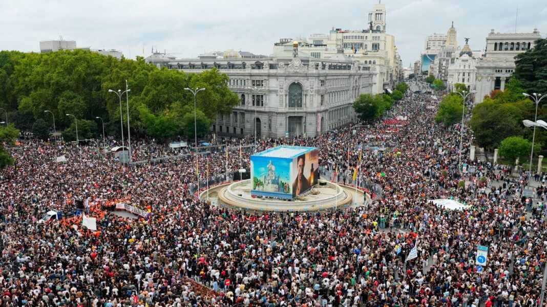 ‘Anger in the streets’: Tens of thousands protest in Spain over housing crisis Tens of thousands of demonstrators taking to the streets in Madrid. An overhead shot shows a massive crowd of people gathered in the centre of the city with a huge area covered