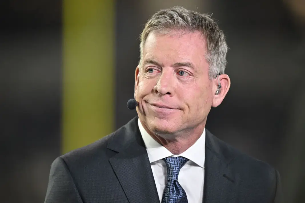 “This is why he doesn’t have an extension”: NFL fans mock “ignorant” Troy Aikman for taking shots at analytics on MNF broadcast “This is why he doesn’t have an extension”: NFL fans mock “ignorant” Troy Aikman for taking shots at analytics on MNF broadcast