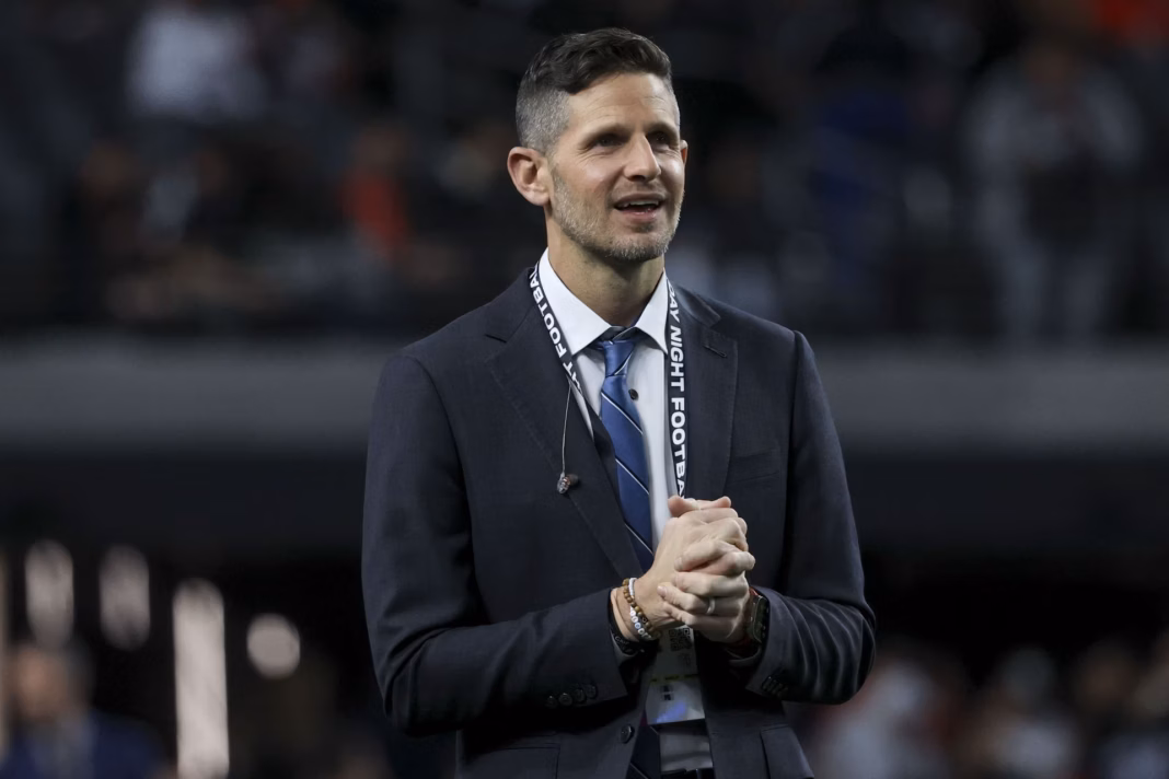 “Looked like a young Aaron Rodgers”: $39,486,058 QB earned lofty praise from Dan Orlovsky after outstanding Week 7 performance “Looked like a young Aaron Rodgers”: $39,486,058 QB earned lofty praise from Dan Orlovsky after outstanding Week 7 performance