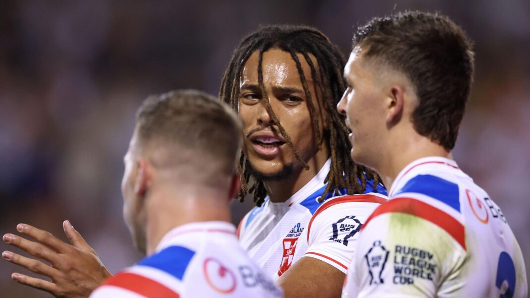 England on brink of Rugby League World Cup exit after failing to notch big enough win over PNG Dom Young explains a situation to his team-mates