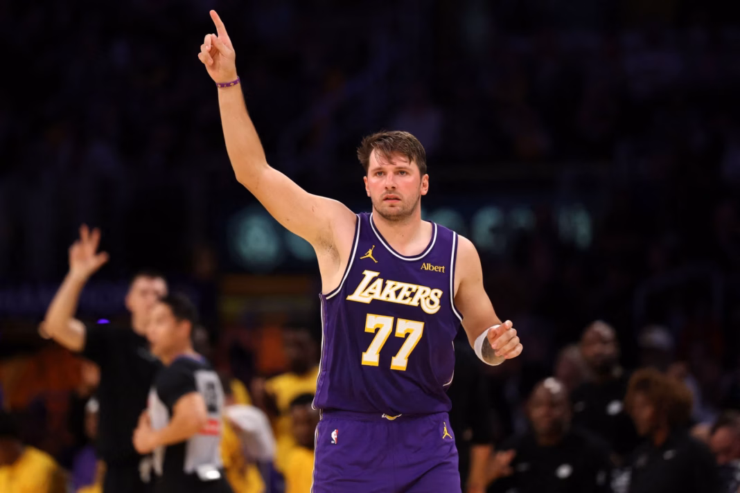 “He can’t stand skinny Luka anymore”, “Banned from Slovenia” – NBA Fans Stunned As Luka Doncic’s Ex-Lakers Teammate Fired ‘Flopper’ Jab At LA Star “He can’t stand skinny Luka anymore”, “Banned from Slovenia” – NBA Fans Stunned As Luka Doncic’s Ex-Lakers Teammate Fired ‘Flopper’ Jab At LA Star